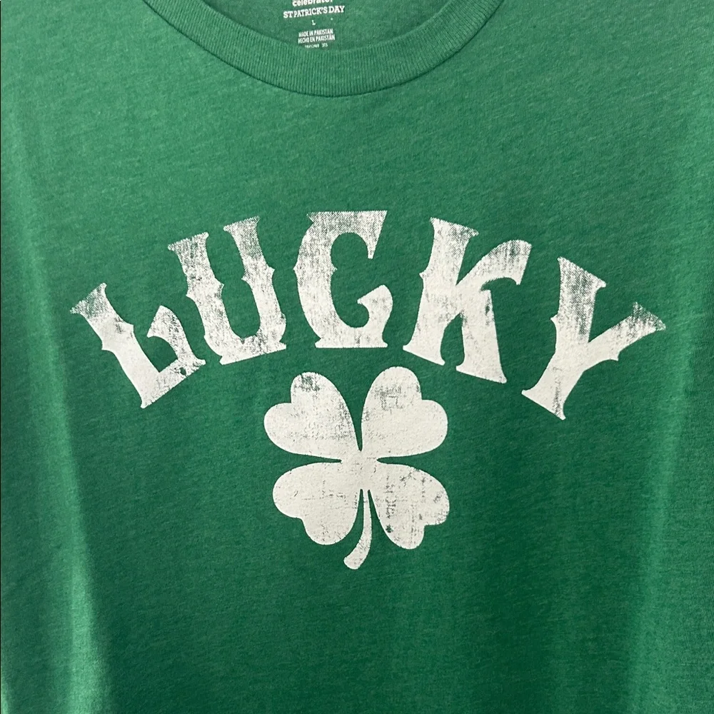 Great Green St Patrick’s Day Lucky Graphic T-Shirt size L - Picture 6 of 6